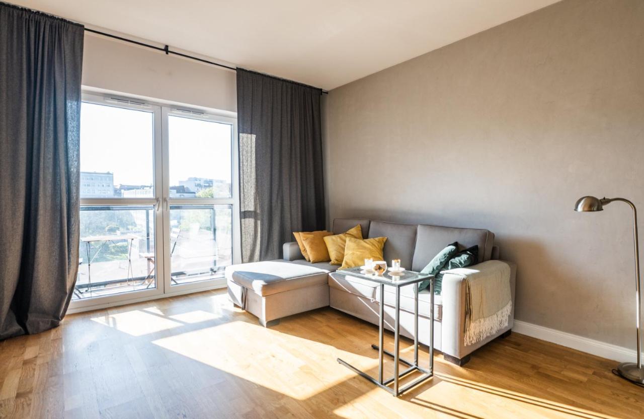Krucza Apartment ~ Self Check-In 24H ~ Parking And Lift Wroclaw Ngoại thất bức ảnh