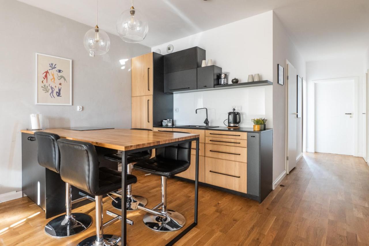 Krucza Apartment ~ Self Check-In 24H ~ Parking And Lift Wroclaw Ngoại thất bức ảnh